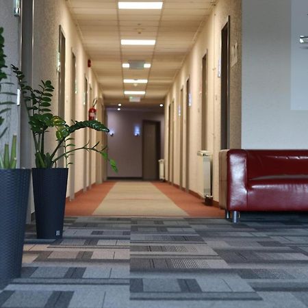 Only 15 Minutes To City Center, Free Secure Parking Budapest Eksteriør billede